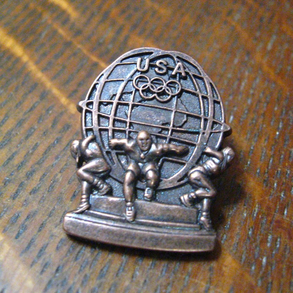 🇺🇸 USA Olympic Team Vintage Lapel Pin